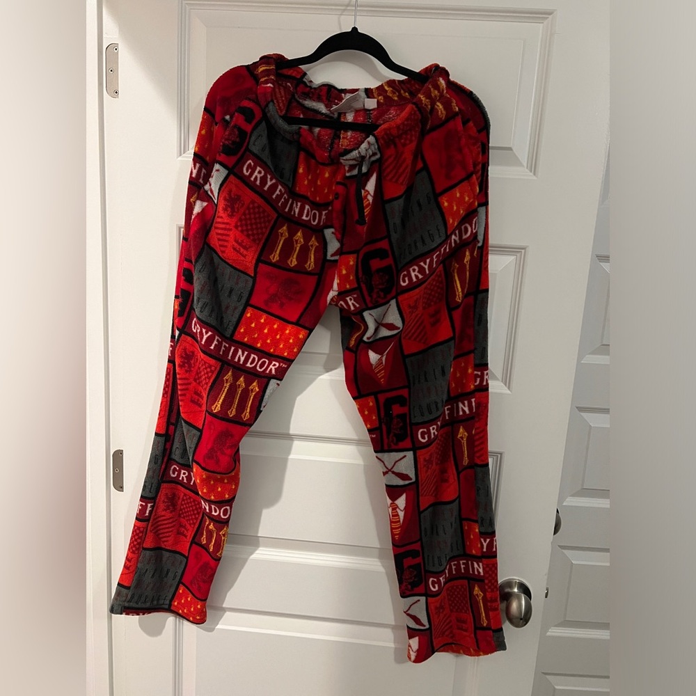 2 pairs of Harry Potter pajama pants